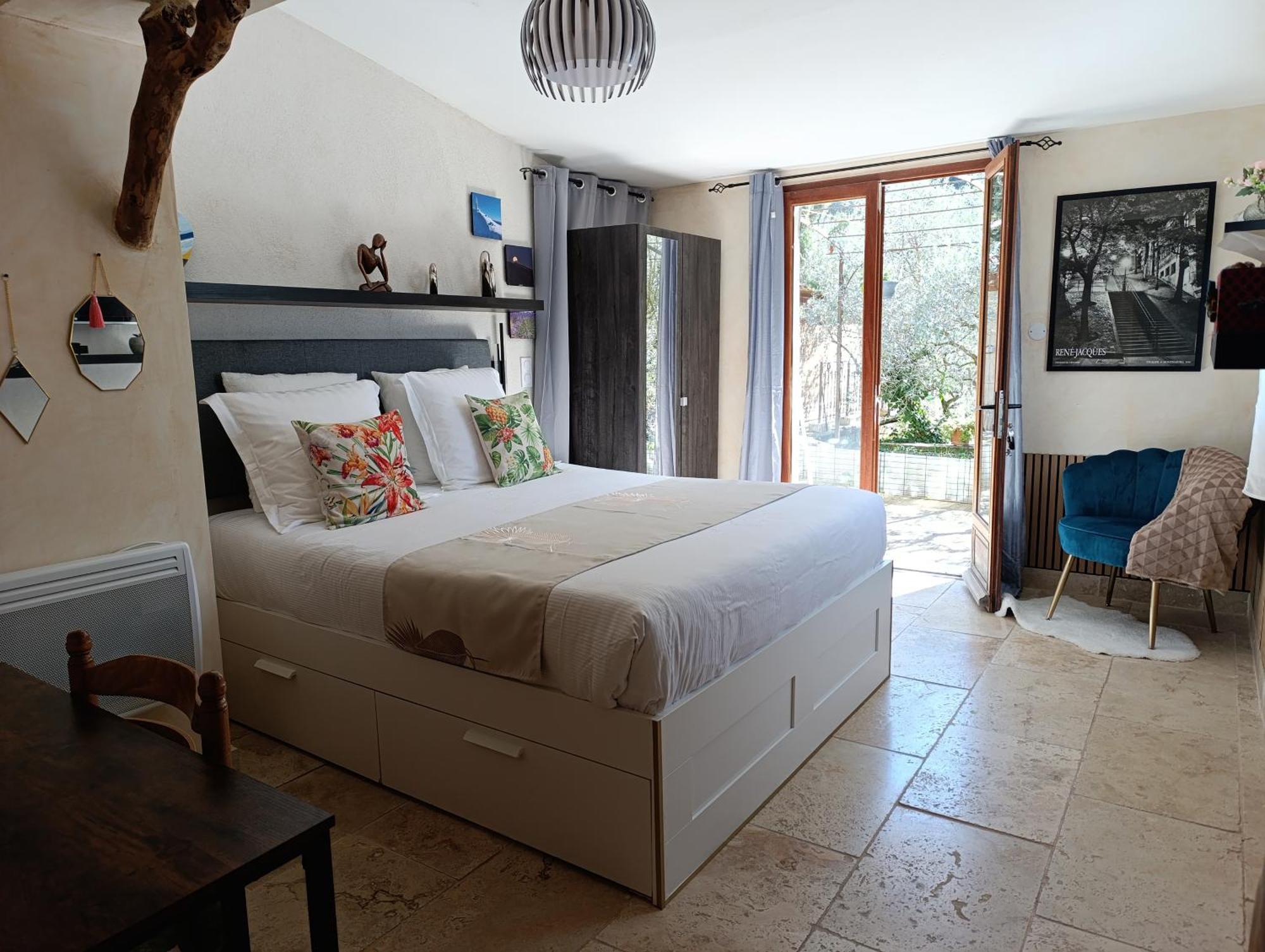 Le Frangipanier Hotel Le Barroux Luaran gambar
